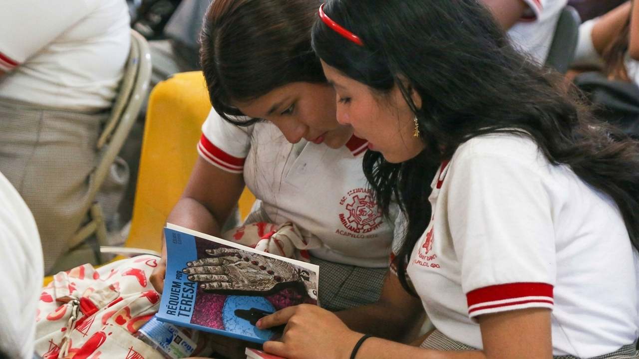 beca bbva chavos inspiran